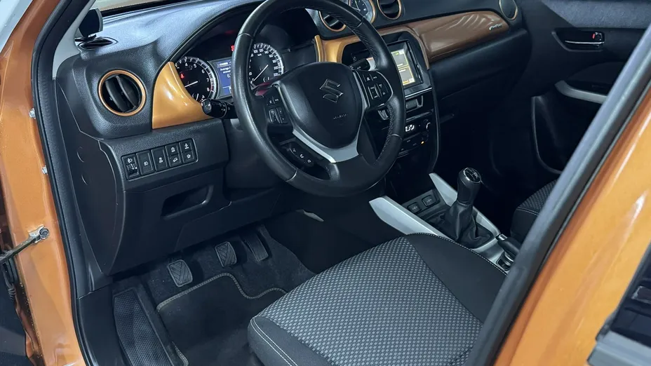 SUZUKI Vitara -