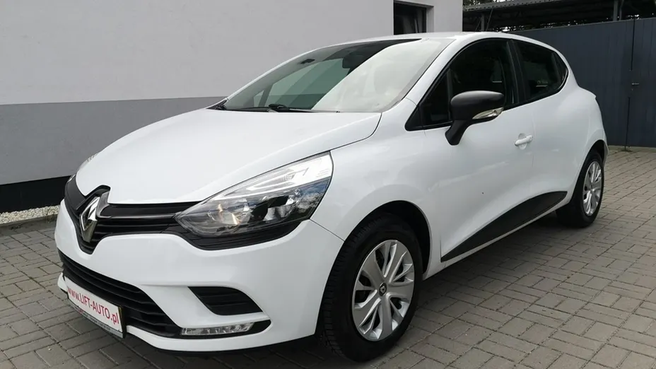 RENAULT Clio -