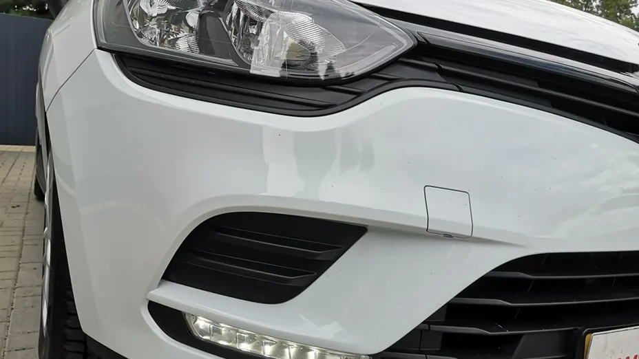 RENAULT Clio -