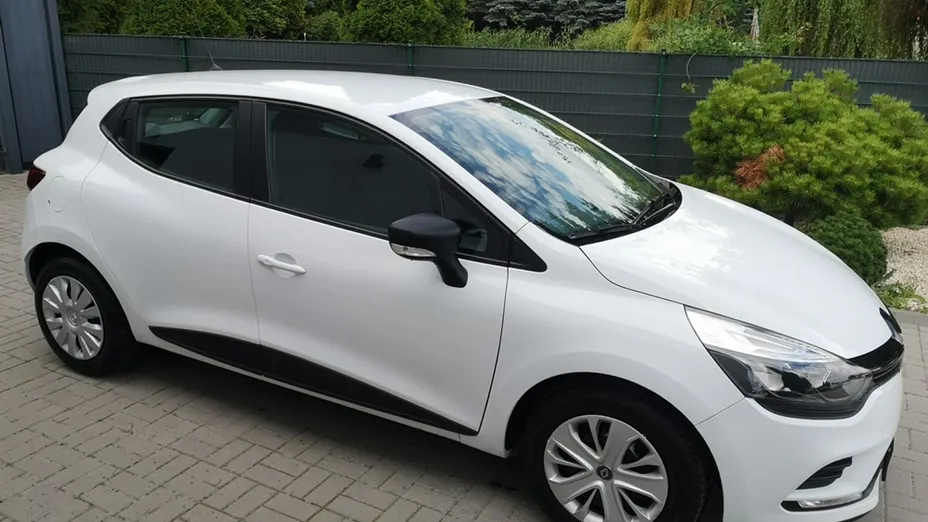 RENAULT Clio -