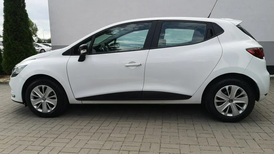 RENAULT Clio -