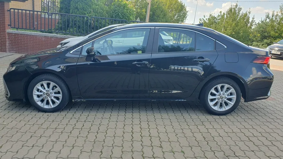 TOYOTA Corolla -