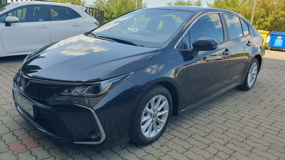 TOYOTA Corolla -