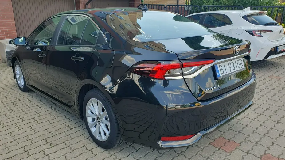 TOYOTA Corolla -