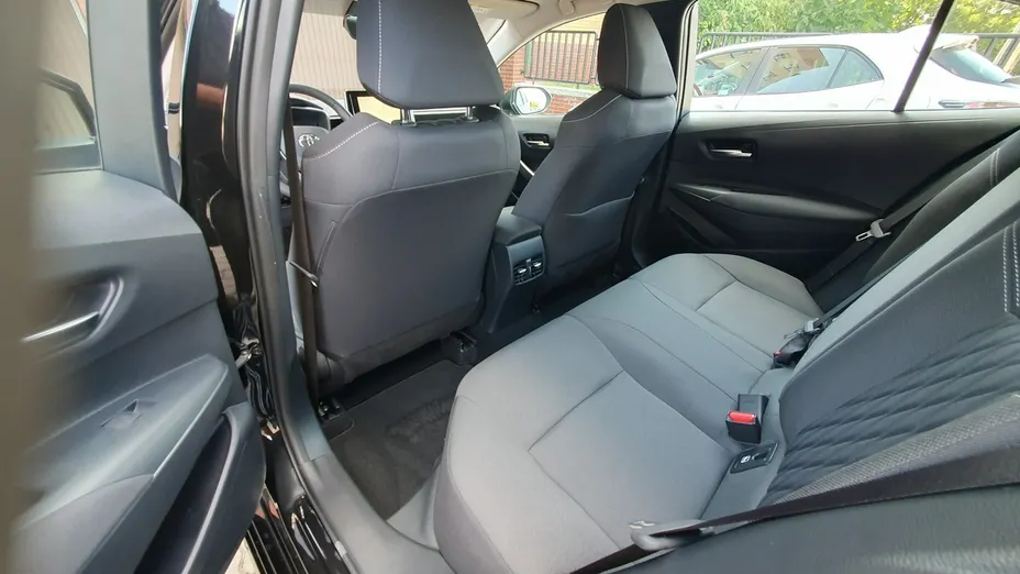 TOYOTA Corolla -