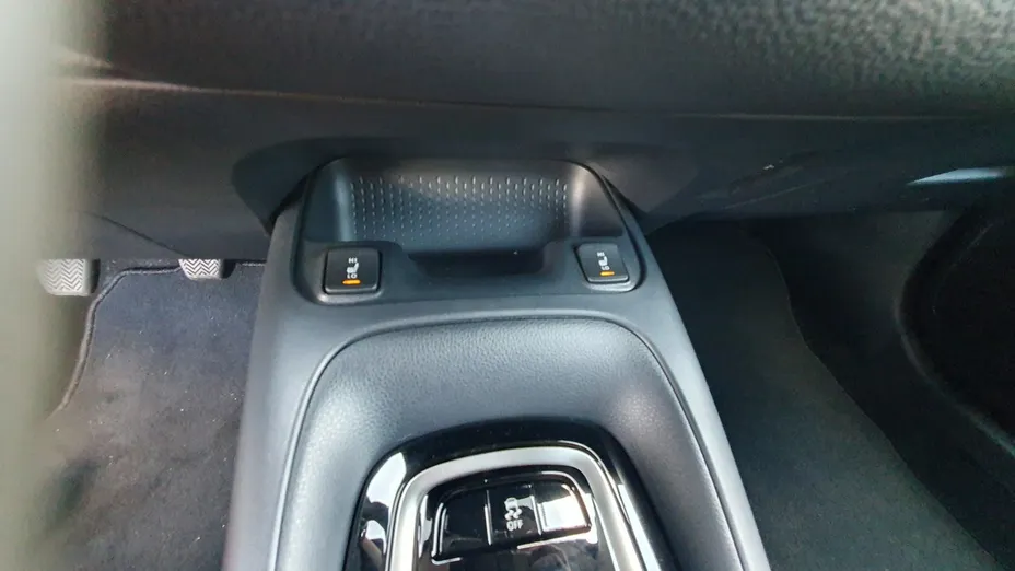 TOYOTA Corolla -