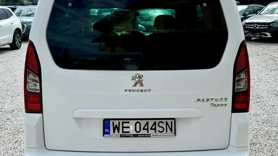 PEUGEOT Partner -