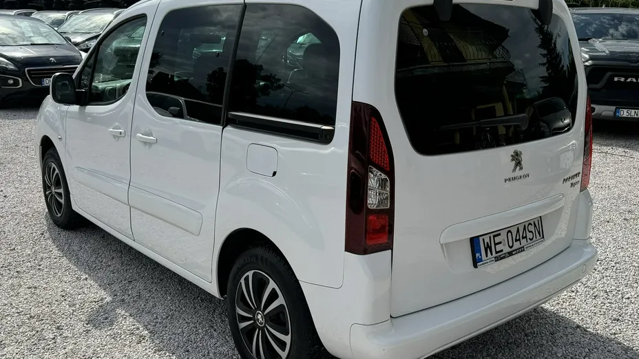 PEUGEOT Partner -