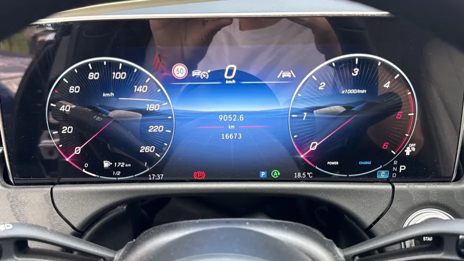 MERCEDES-BENZ E Klasa E 220 d mHEV 4-Matic Avantgarde 9G-Tronic