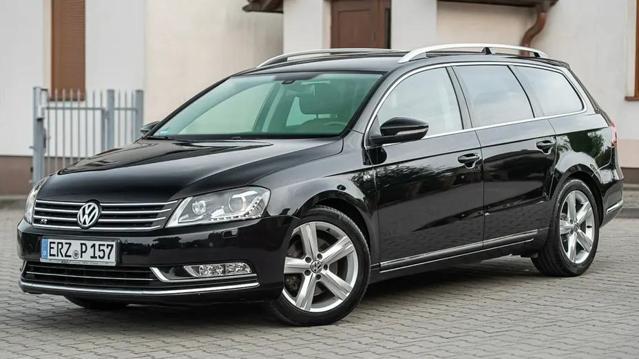 VOLKSWAGEN Passat -