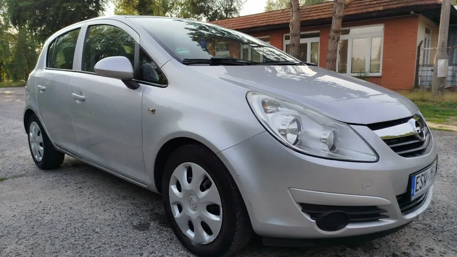 OPEL Corsa -