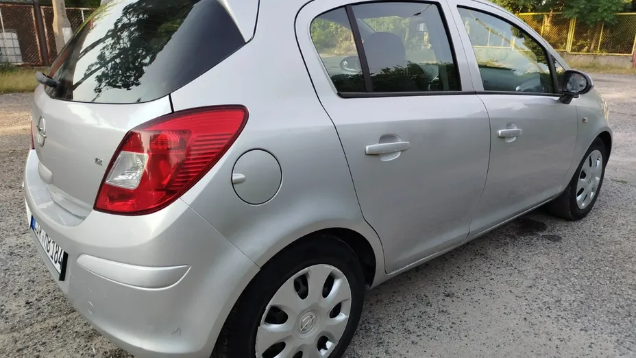 OPEL Corsa -