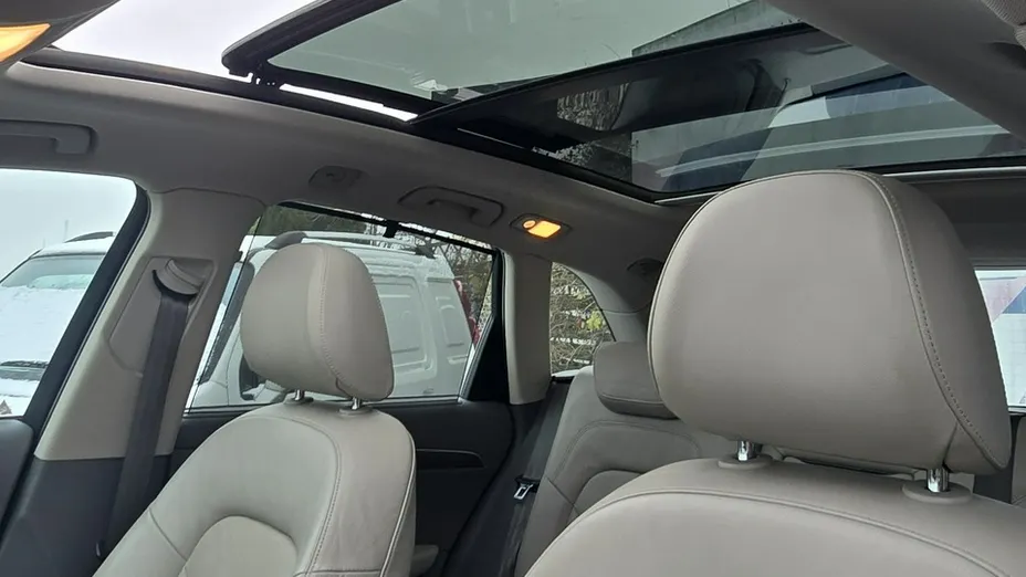 AUDI Q5 -