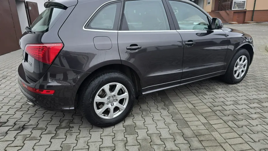 AUDI Q5 -