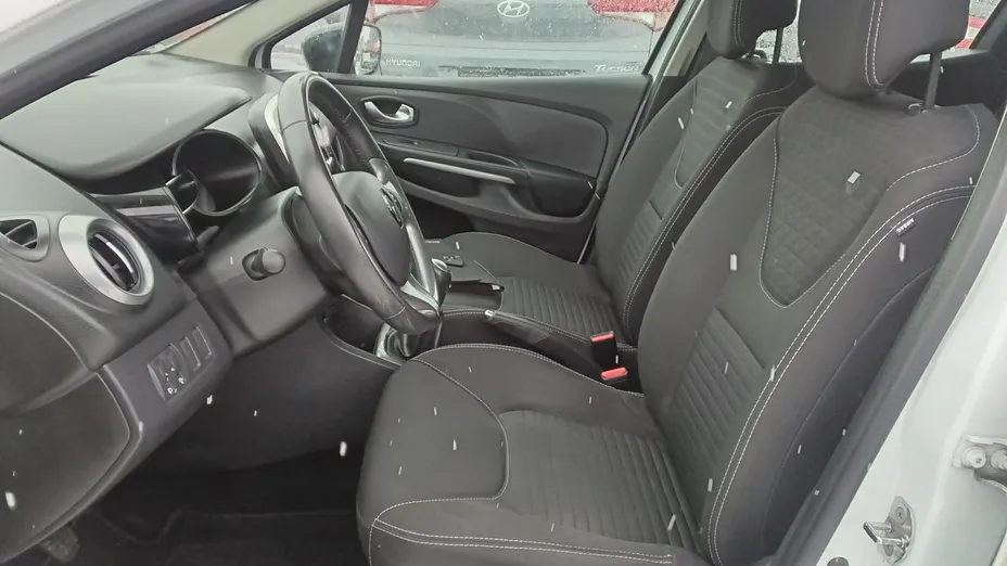 RENAULT Clio -