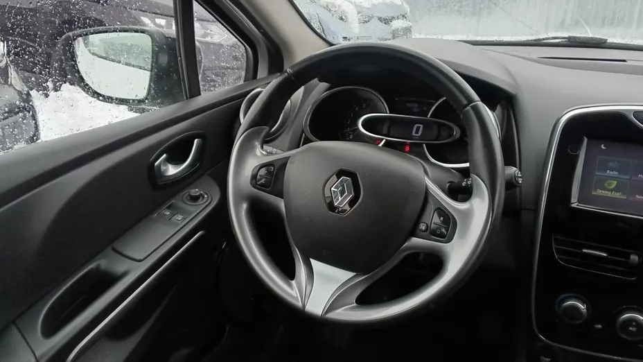 RENAULT Clio -