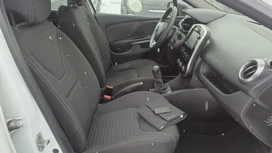 RENAULT Clio -