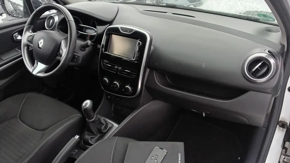 RENAULT Clio -