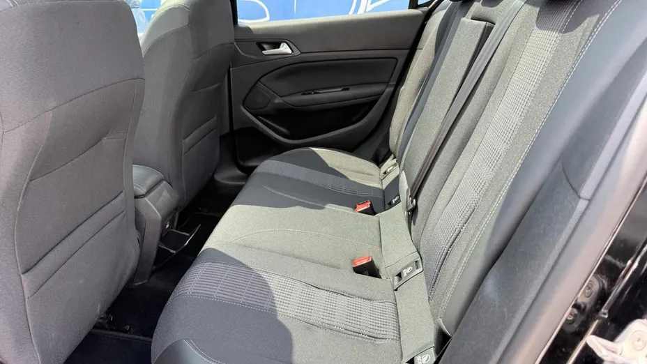 PEUGEOT 308 -