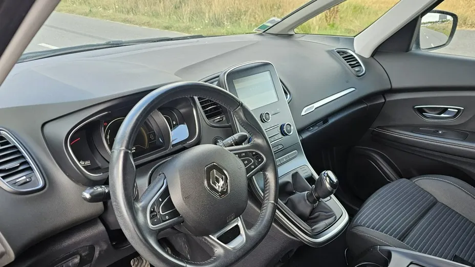 RENAULT Grand Scenic -