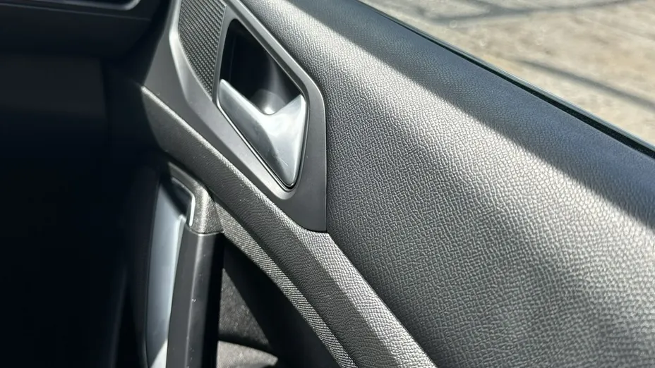 PEUGEOT 308 -