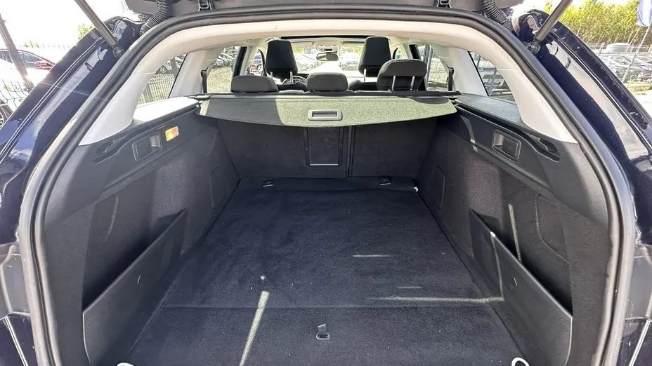 PEUGEOT 308 -