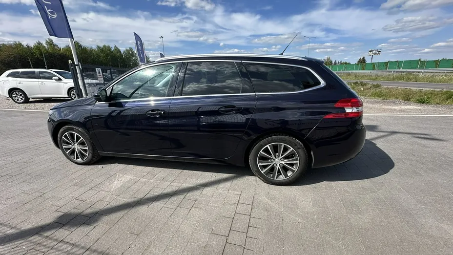 PEUGEOT 308 -