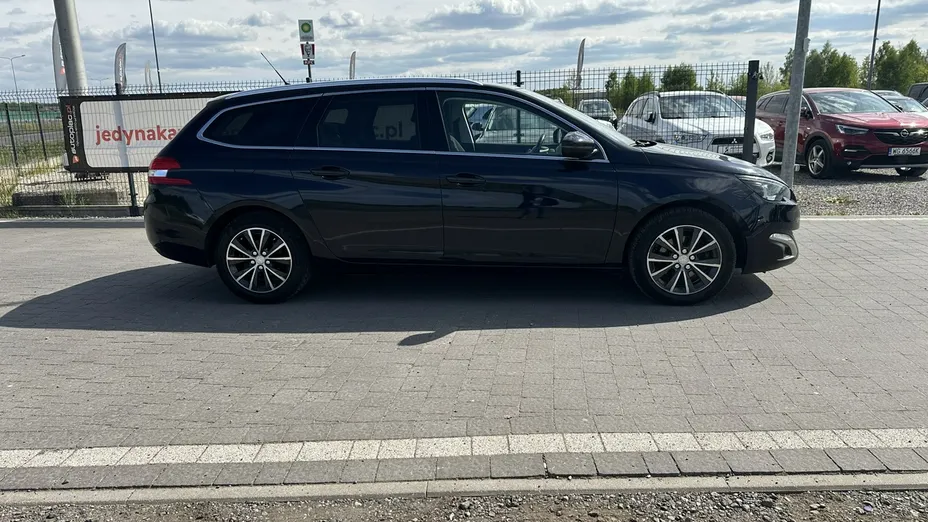 PEUGEOT 308 -