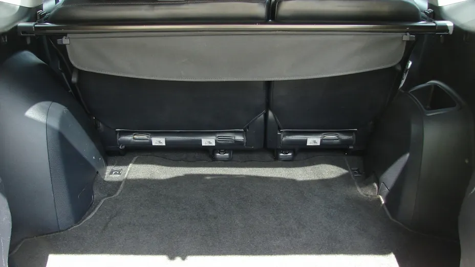 MITSUBISHI Outlander -