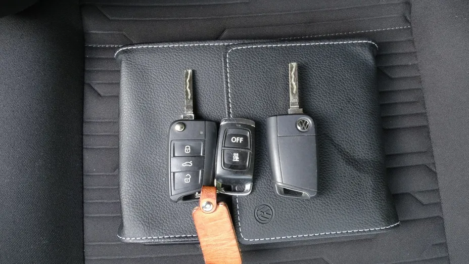 VOLKSWAGEN Multivan -