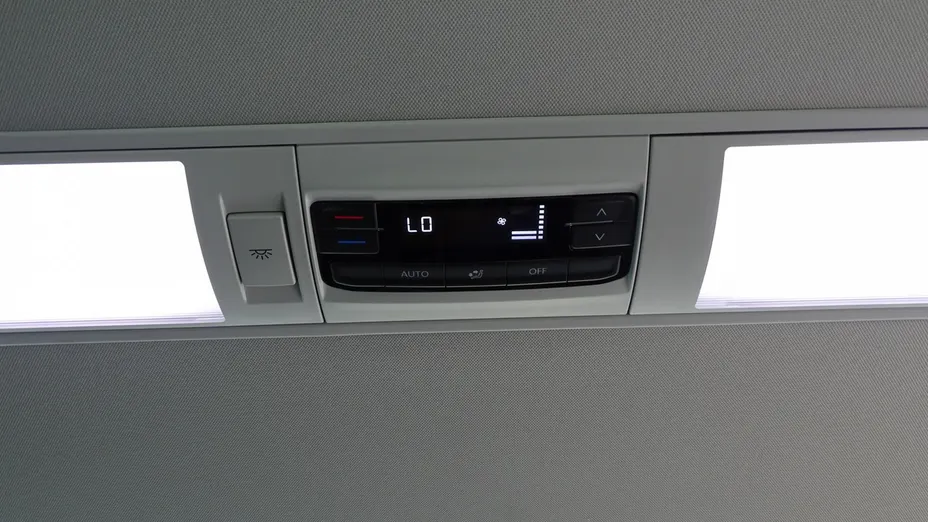 VOLKSWAGEN Multivan -