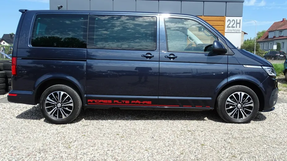 VOLKSWAGEN Multivan -