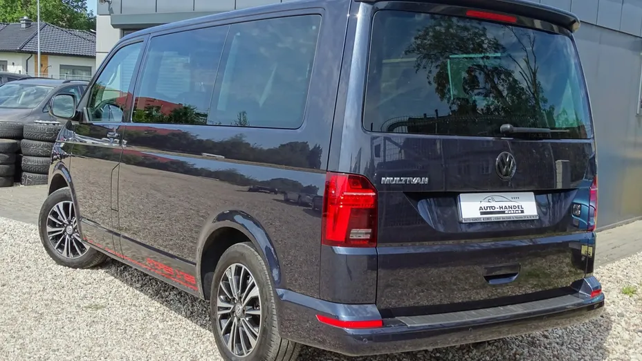 VOLKSWAGEN Multivan -