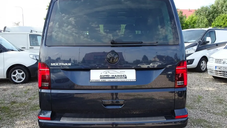 VOLKSWAGEN Multivan -