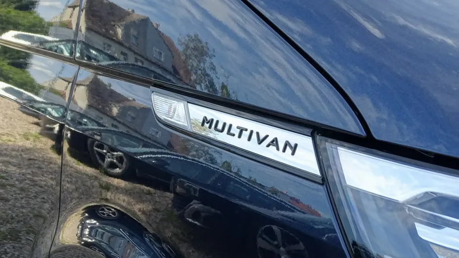 VOLKSWAGEN Multivan -