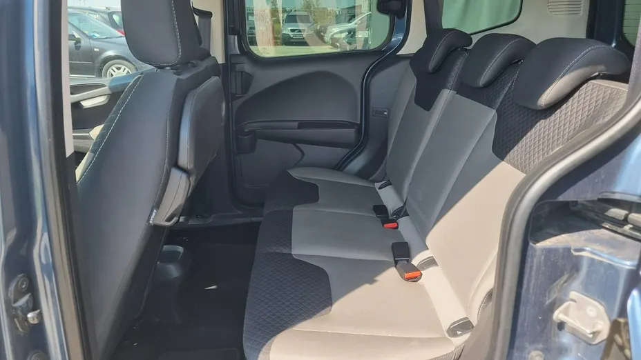 FORD Tourneo Courier -