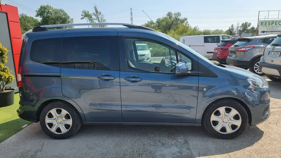 FORD Tourneo Courier -