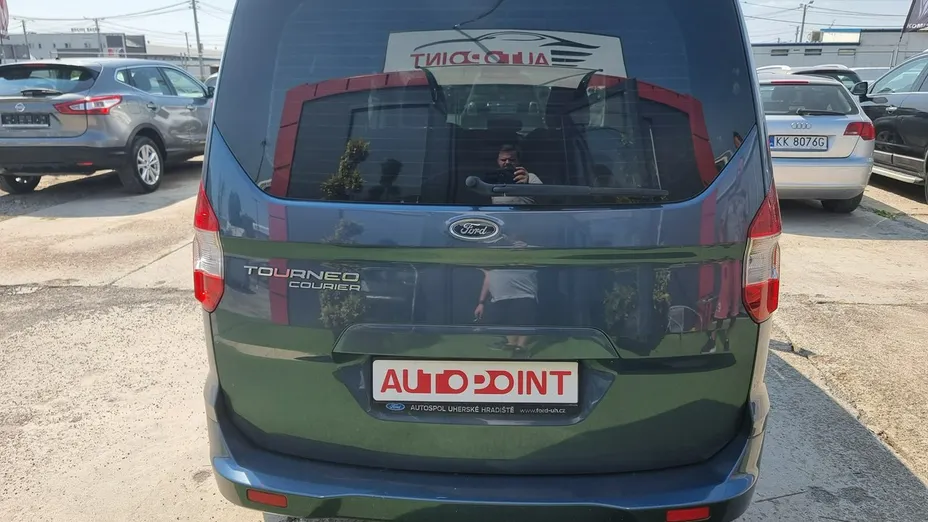 FORD Tourneo Courier -