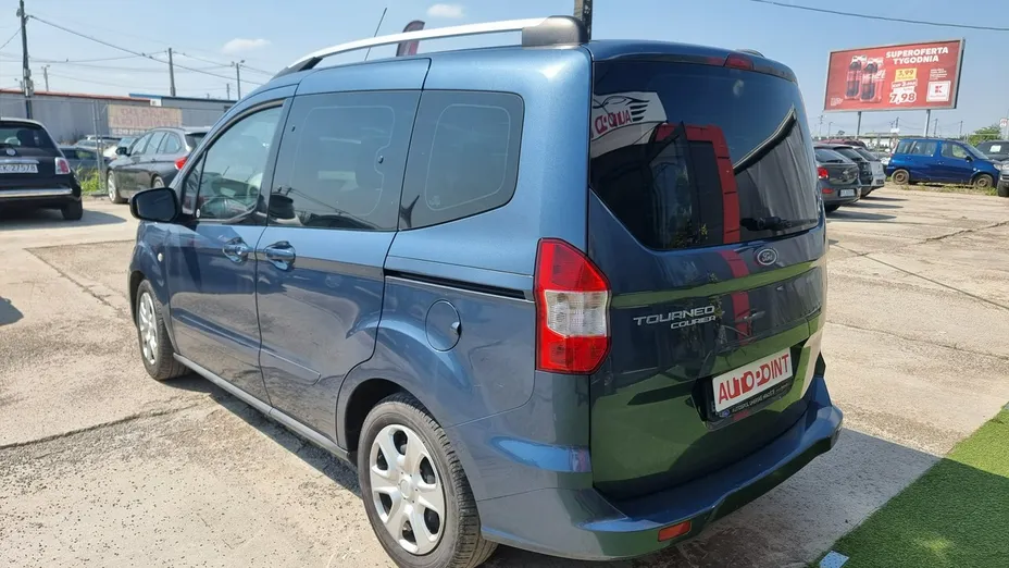 FORD Tourneo Courier -