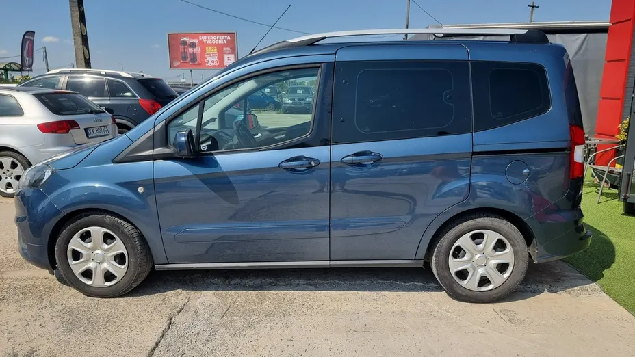 FORD Tourneo Courier -
