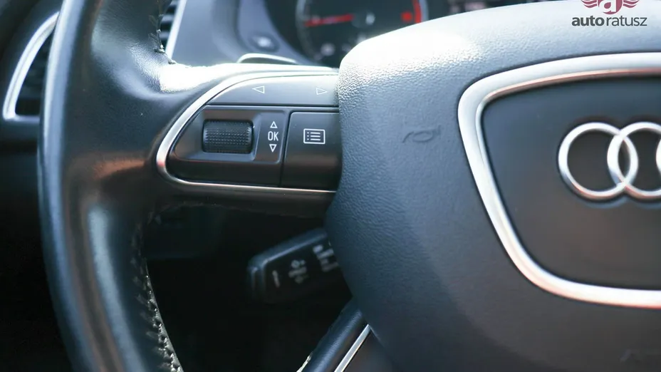 AUDI Q3 -