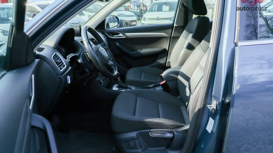AUDI Q3 -