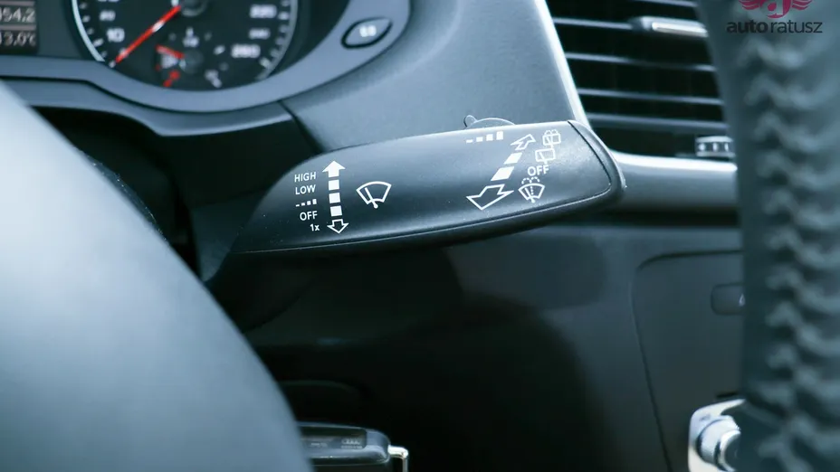 AUDI Q3 -