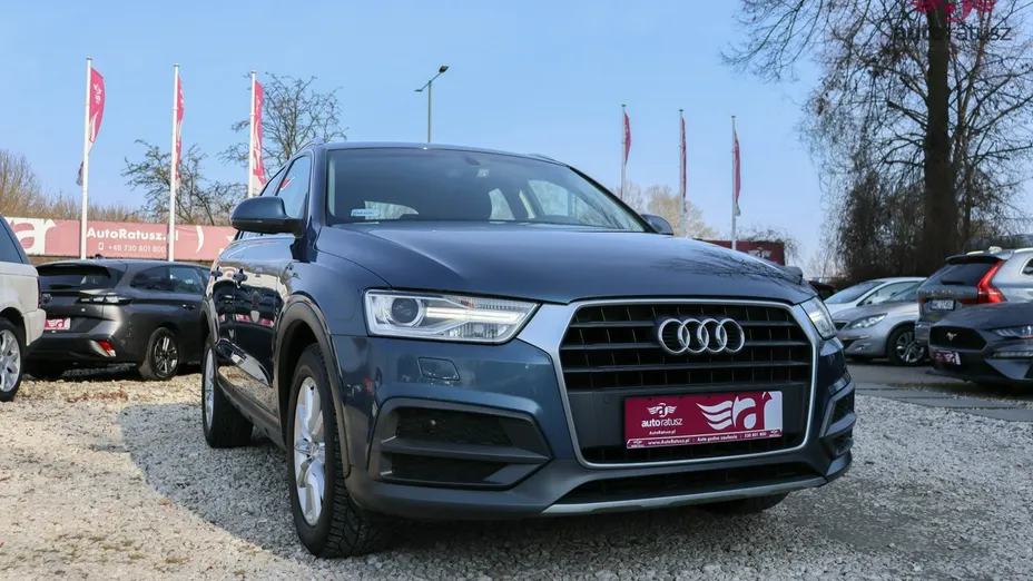 AUDI Q3 -