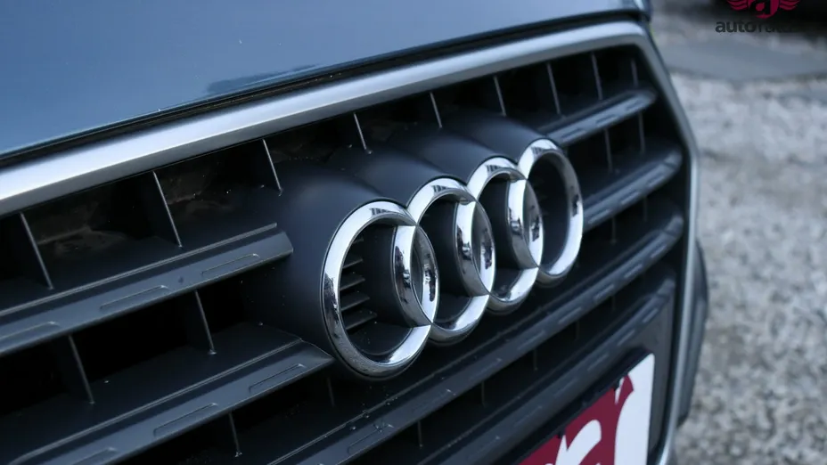 AUDI Q3 -