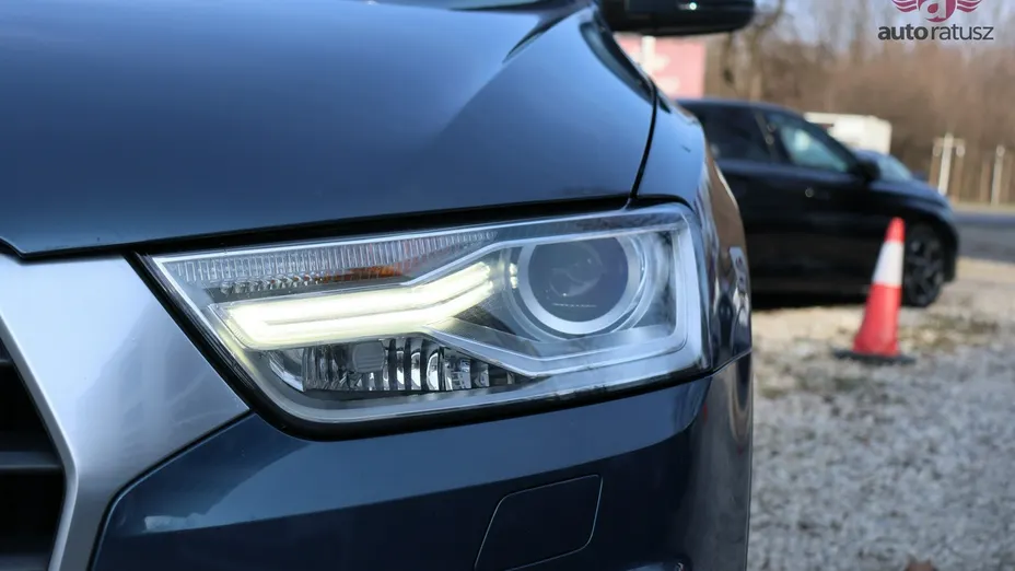 AUDI Q3 -