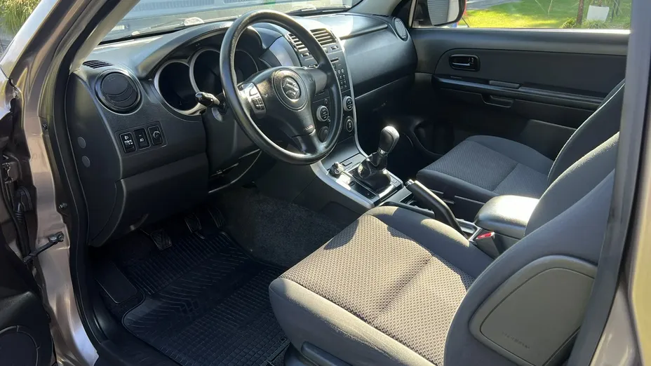 SUZUKI Grand Vitara -