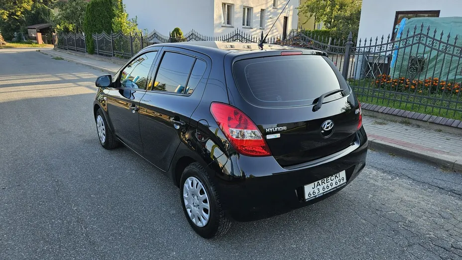 HYUNDAI i20 -
