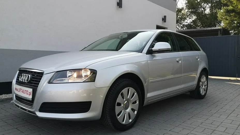 AUDI A3 -