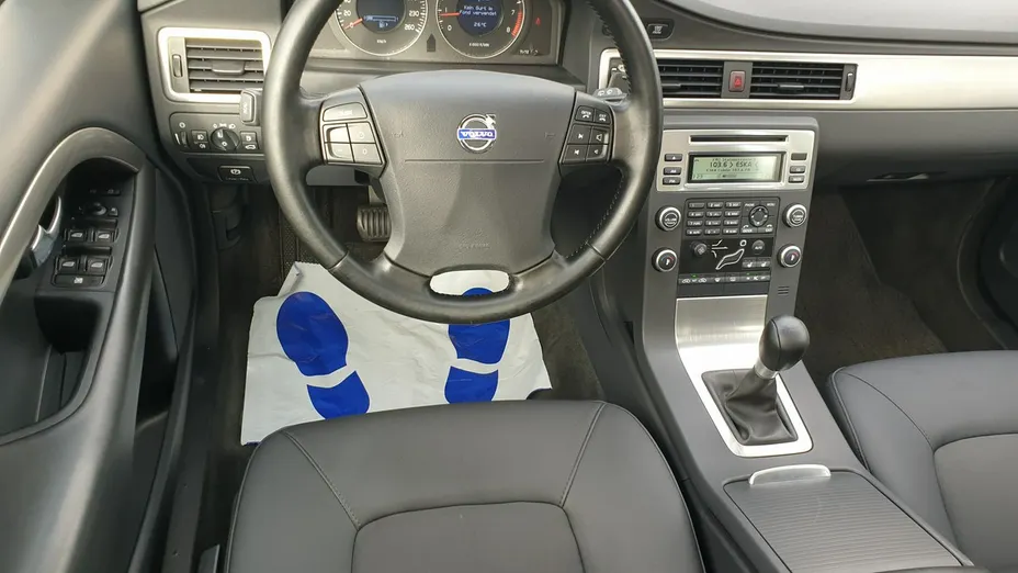 VOLVO V70 -